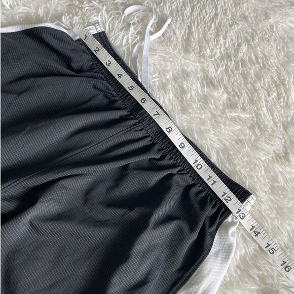 UNDER ARMOUR Activewear Heat Gear Short Men Sz M Slightly used - Picture 4 of 5